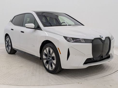 New 2026 BMW iX xDrive45 image 7