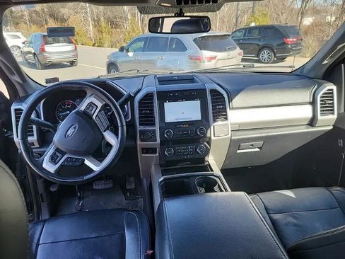Used 2019 Ford F250 Lariat w/ Chrome Package image 5