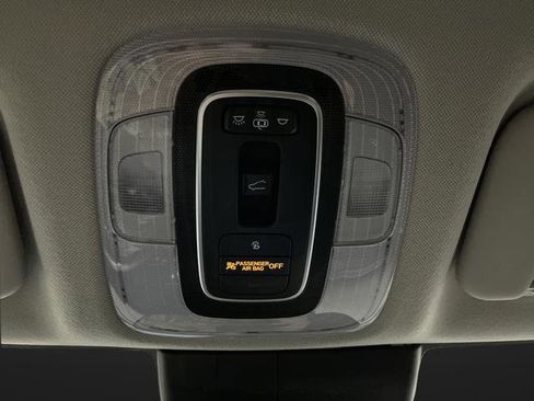 Used 2021 Hyundai Elantra Limited image 25