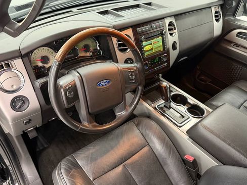 Used 2010 Ford Expedition Limited image 14
