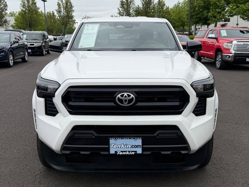 Used 2024 Toyota Tacoma SR RWD image 3