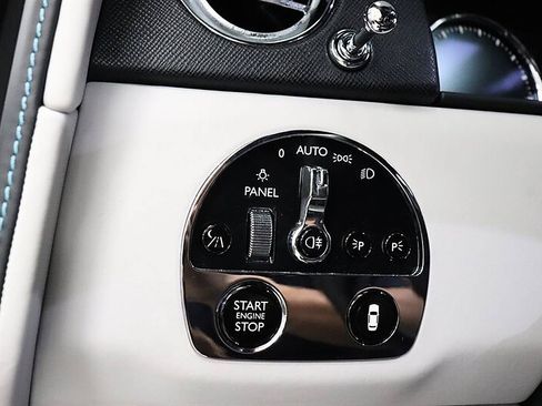 Used 2022 Rolls-Royce Cullinan w/ Cullinan Package AWD/4WD image 80