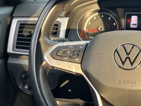 Used 2020 Volkswagen Atlas Cross Sport SE w/ Panoramic Sunroof Package image 28