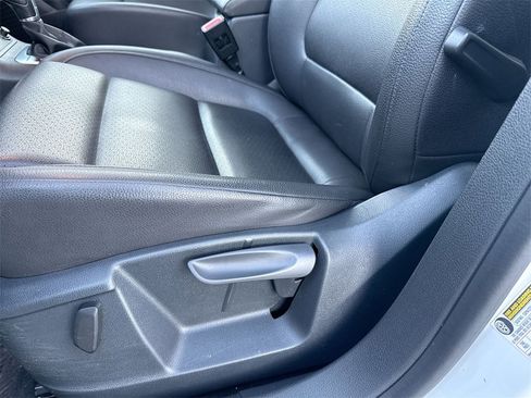 Used 2017 Volkswagen Tiguan S image 14