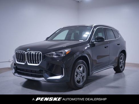 Used 2025 BMW X1 xDrive28i AWD/4WD image 1