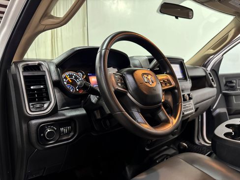 Used 2020 RAM 5500 Tradesman w/ Chrome Appearance Group image 10