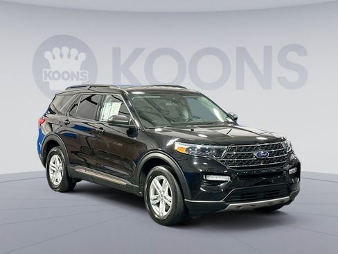 Used 2022 Ford Explorer XLT w/ Equipment Group 202A image 10