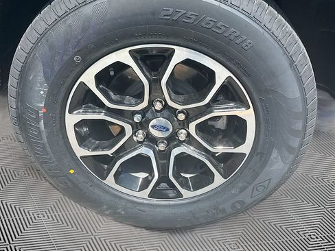 Used 2023 Ford Expedition XLT RWD image 35