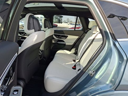 Used 2026 Mercedes-Benz GLC 300 4MATIC image 12