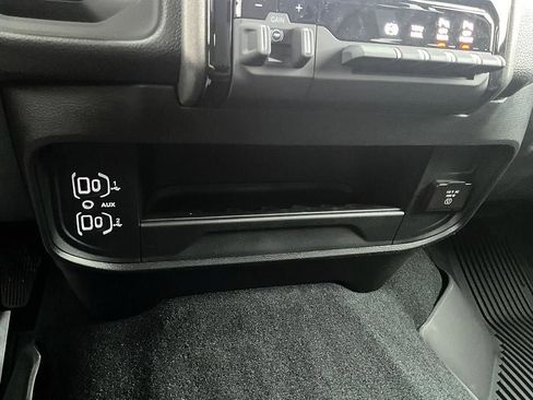 New 2026 RAM 2500 Tradesman AWD/4WD image 26