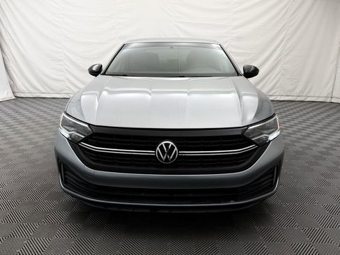Used 2022 Volkswagen Jetta Sport image 2