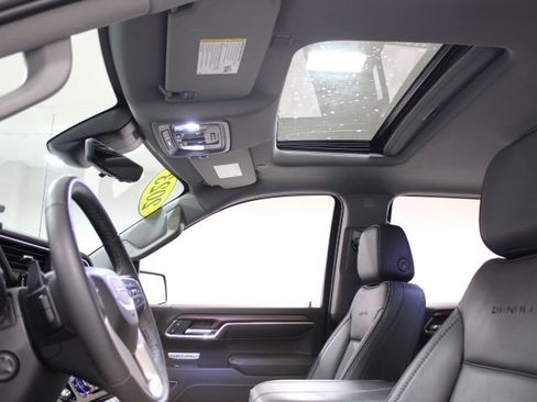 Used 2023 GMC Sierra 1500 Denali w/ Technology Package image 3