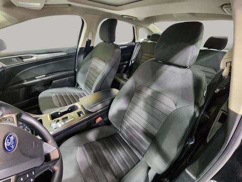 Used 2019 Ford Fusion SE image 15