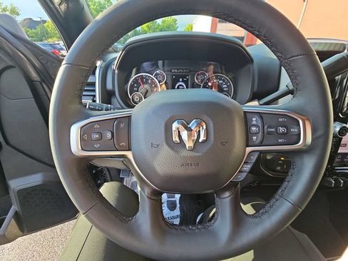 Used 2025 RAM 2500 Big Horn AWD/4WD image 35