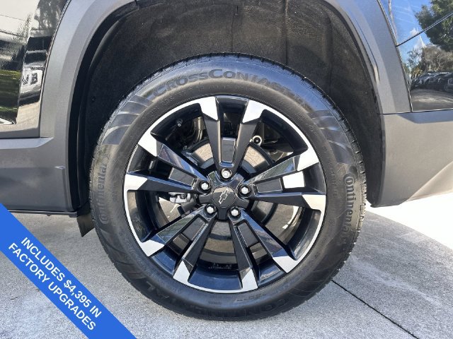 Used 2025 Chevrolet Equinox RS w/ Safety and Technology Package FWD image 11