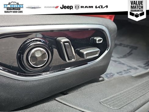 Used 2024 Jeep Wagoneer Launch Edition AWD/4WD image 34