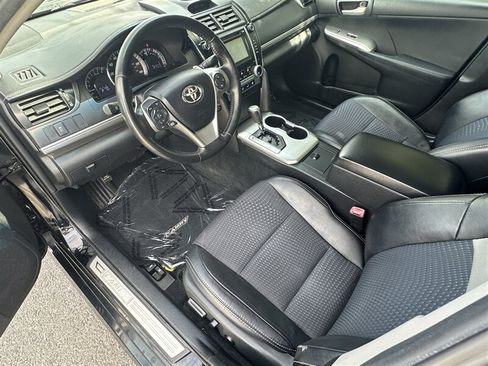 Used 2012 Toyota Camry SE FWD image 53