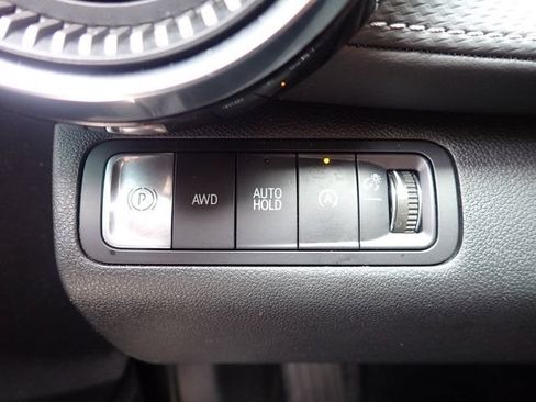 Used 2025 Chevrolet Equinox LT AWD/4WD image 22