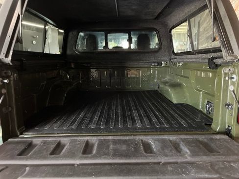 Used 2022 Jeep Gladiator Rubicon w/ Cold Weather Group AWD/4WD image 82