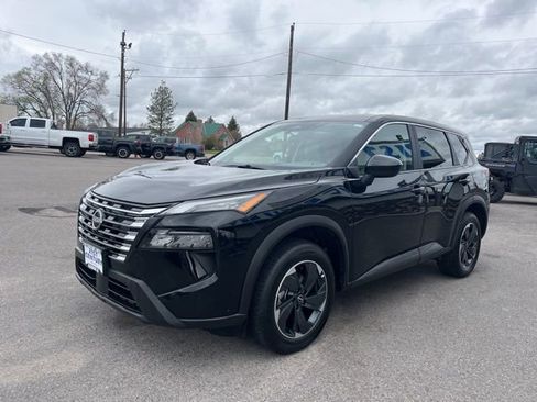 Used 2025 Nissan Rogue SV image 5