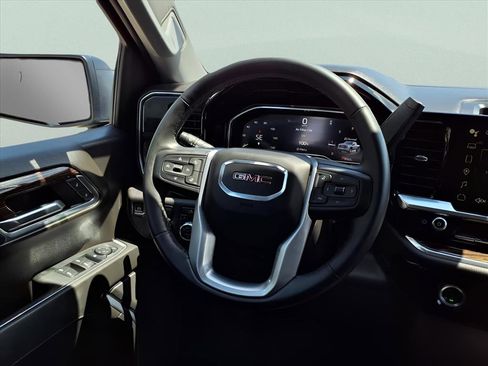 Used 2024 GMC Sierra 1500 Elevation image 13