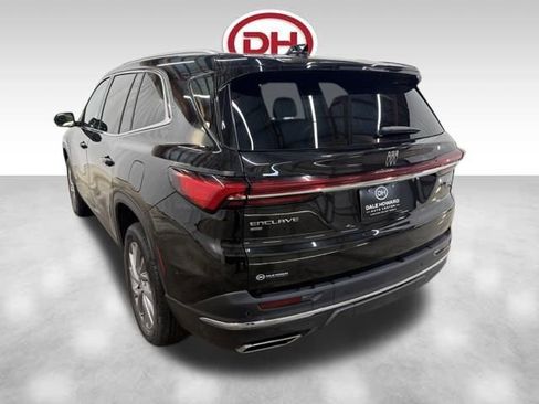 Used 2025 Buick Enclave Preferred image 11