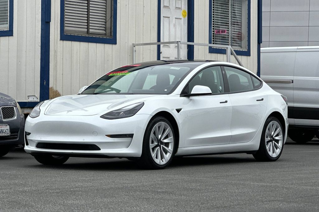Used 2022 Tesla Model 3 Long Range AWD/4WD image 8