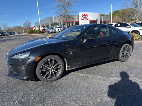 Used 2020 Toyota 86 image 1