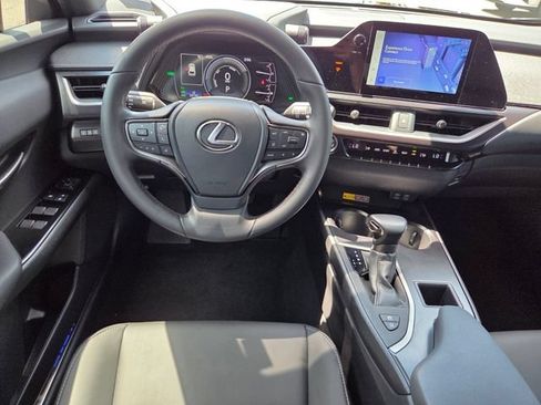 Used 2024 Lexus UX 250h FWD image 14