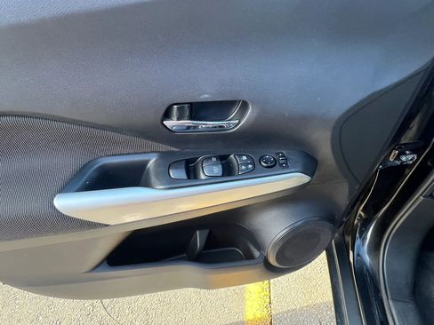 Used 2020 Nissan Kicks SV FWD image 23