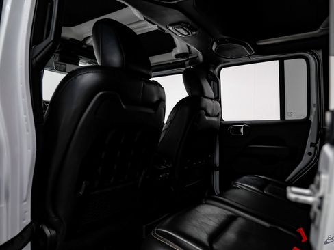 Used 2022 Jeep Wrangler Unlimited Rubicon w/ Xtreme Recon 35" Tire Package image 82