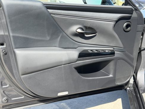 Certified 2025 Lexus ES 350 FWD image 15