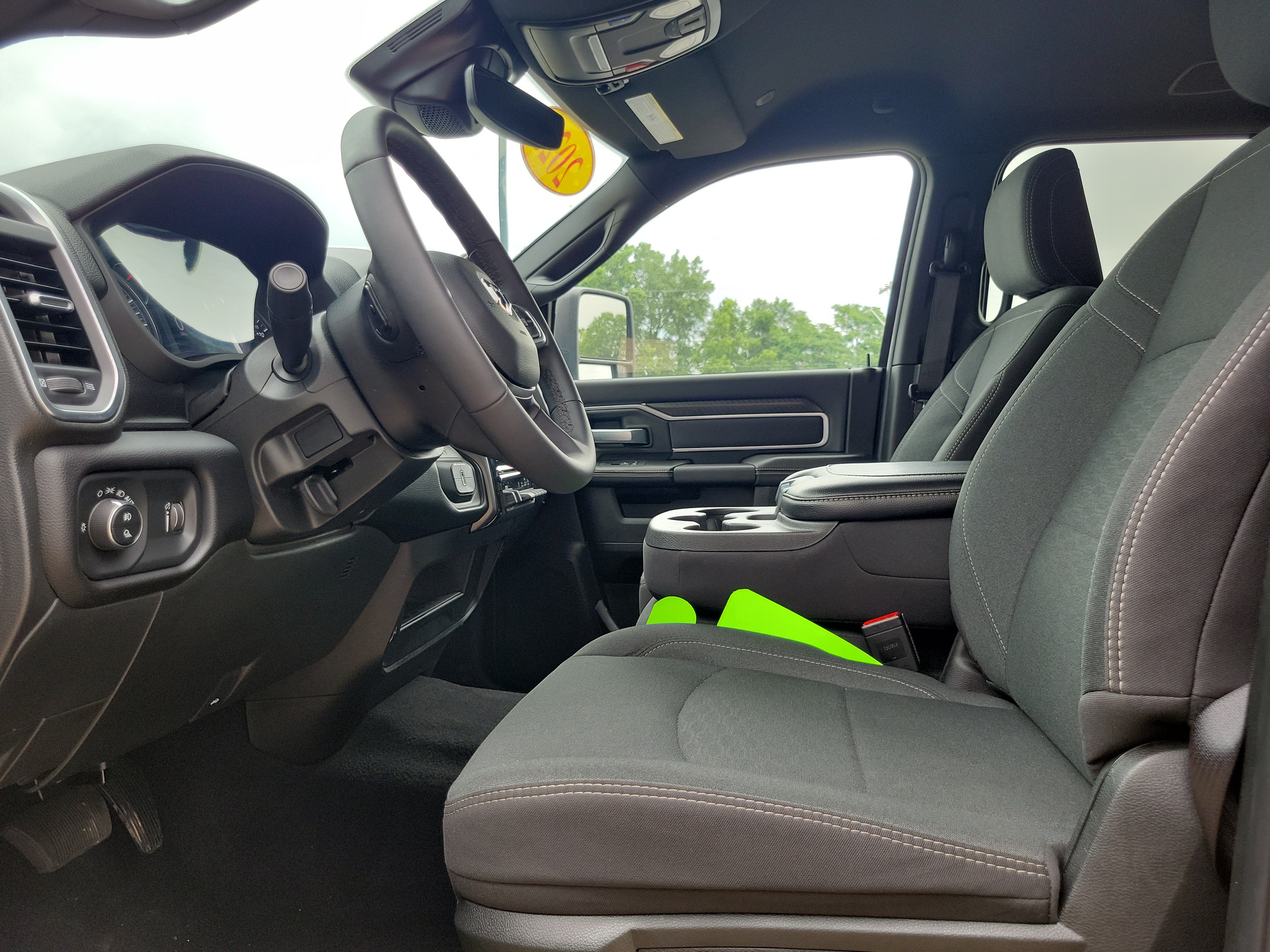 Used 2025 RAM 2500 Big Horn AWD/4WD image 8