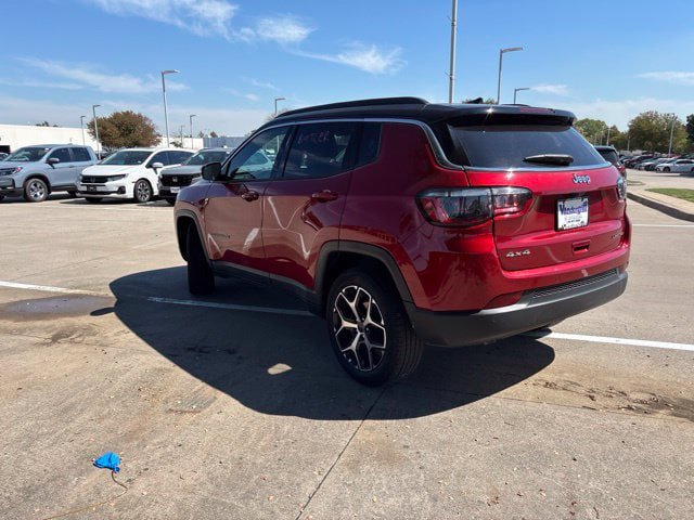 Used 2025 Jeep Compass Limited AWD/4WD image 9