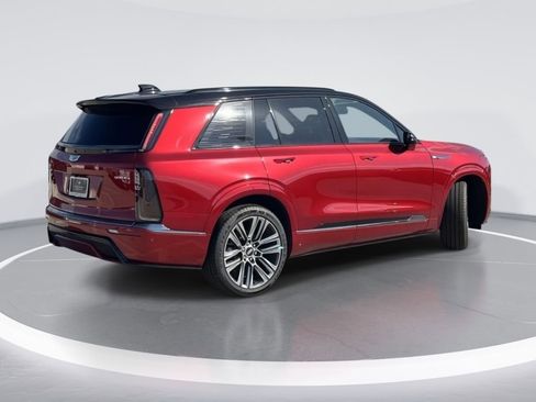 New 2026 Cadillac Vistiq Platinum AWD/4WD image 3