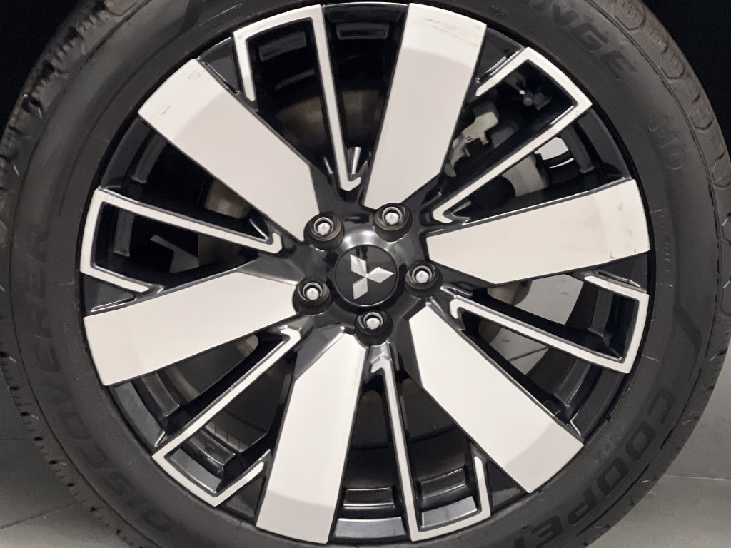 Used 2025 Mitsubishi Outlander SE AWD/4WD image 75
