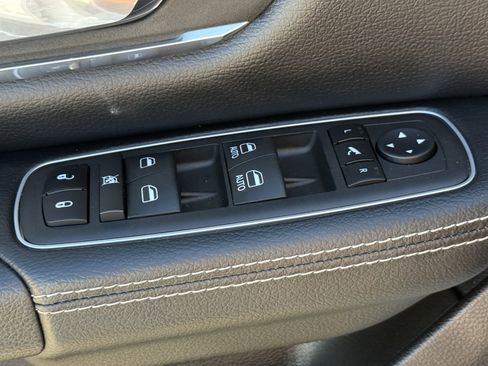 Used 2024 RAM 1500 Laramie image 26