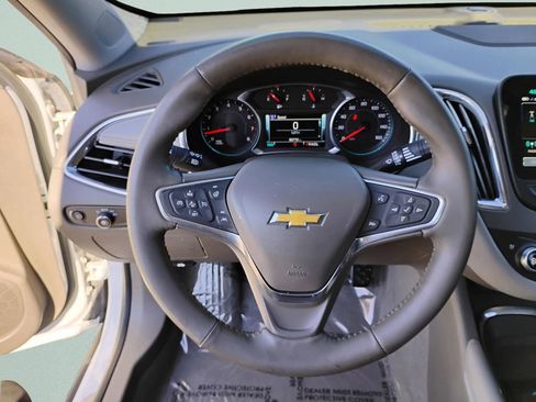 Used 2018 Chevrolet Malibu Premier w/ Premier Sun and Wheel Package image 33