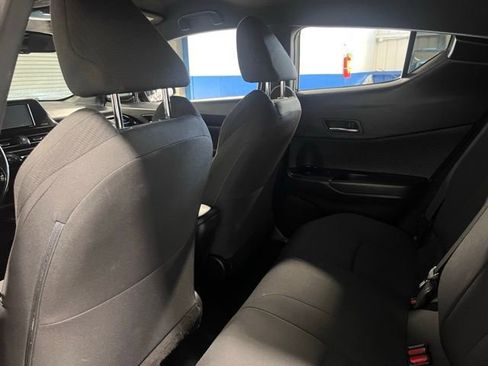 Used 2018 Toyota C-HR XLE image 17