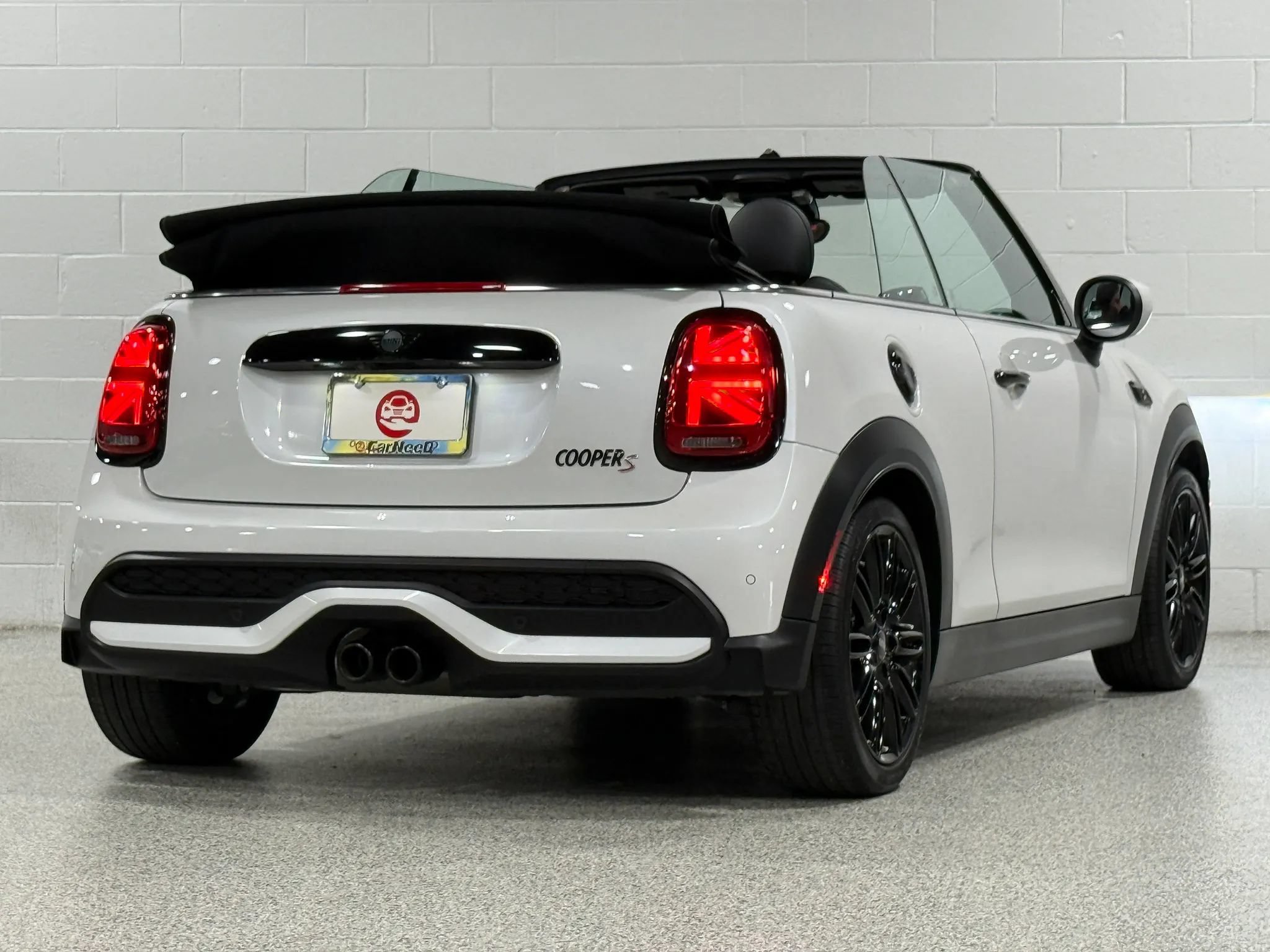 Used 2023 MINI Cooper S FWD image 7