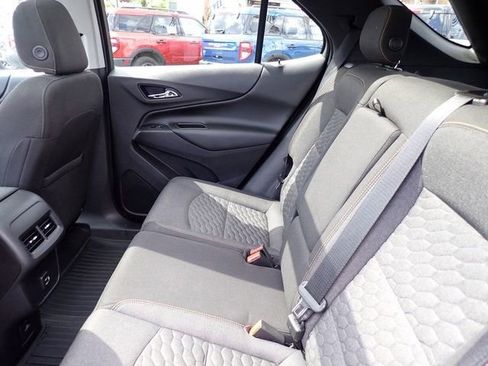 Used 2019 Chevrolet Equinox LT w/ Sun & Navigation Package AWD/4WD image 18