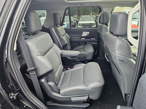 New 2025 Ford Expedition Active AWD/4WD image 11