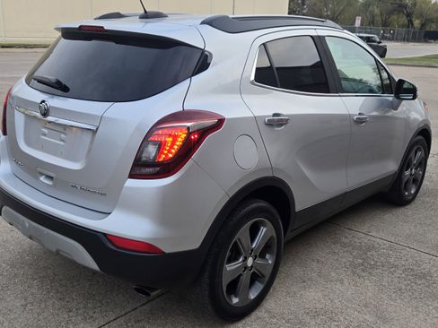 Used 2018 Buick Encore Preferred image 8