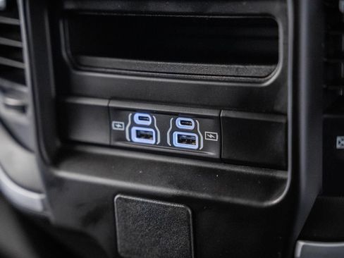 Used 2023 RAM 1500 Big Horn AWD/4WD image 32