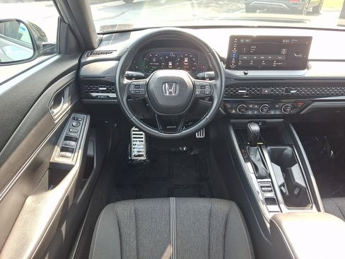 Used 2025 Honda Accord Sport image 12