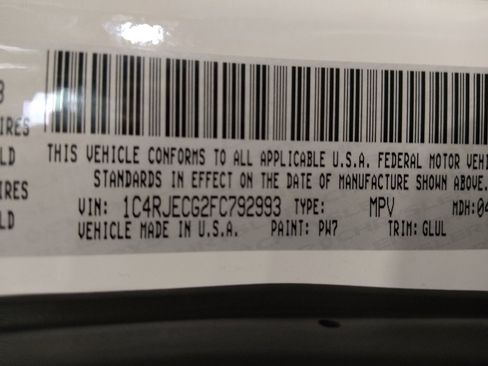 Used 2015 Jeep Grand Cherokee Overland w/ Advanced Technology Group image 33