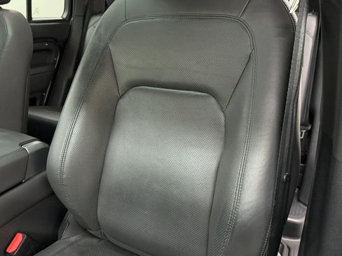 Used 2024 Land Rover Defender 110 SE AWD/4WD image 75