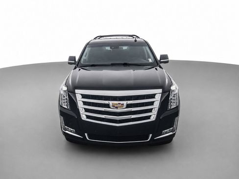 Used 2016 Cadillac Escalade Luxury AWD/4WD image 2