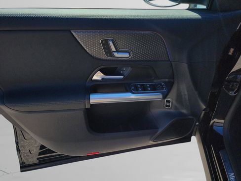 Certified 2025 Mercedes-Benz GLA 250 image 26