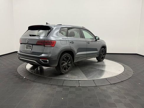 Used 2022 Volkswagen Taos SE image 7